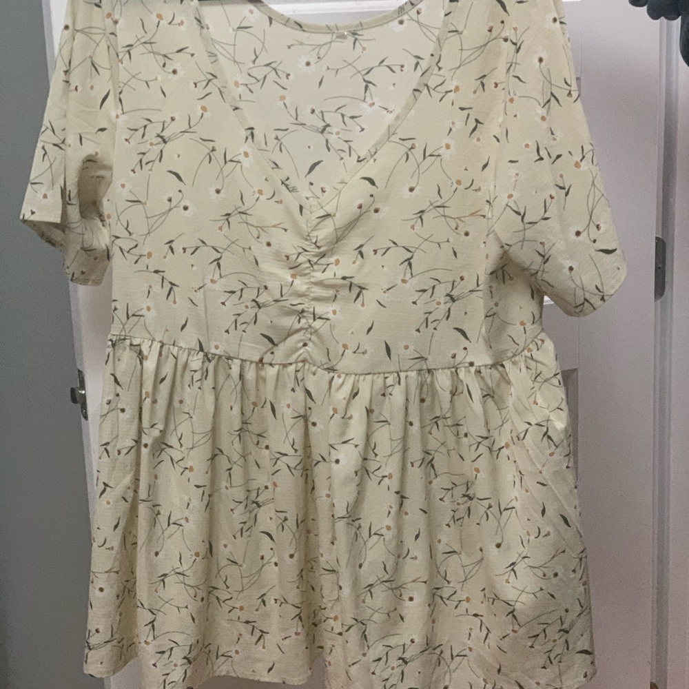 Peasant top with flowers!